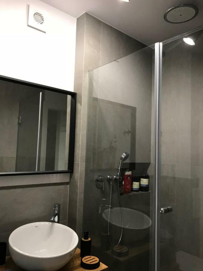 Warszawa Hoza Apartamento Exterior foto