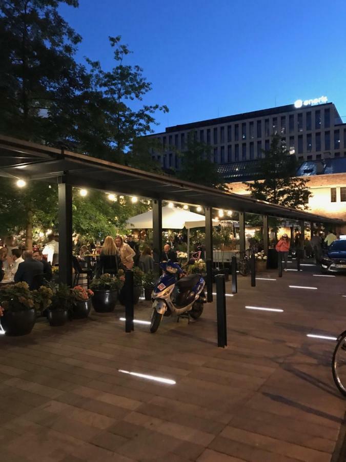 Warszawa Hoza Apartamento Exterior foto