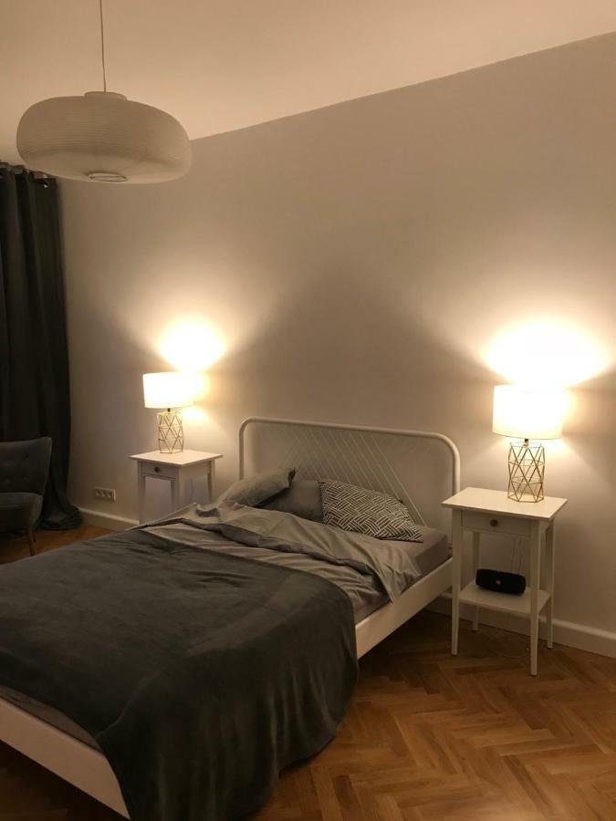 Warszawa Hoza Apartamento Exterior foto