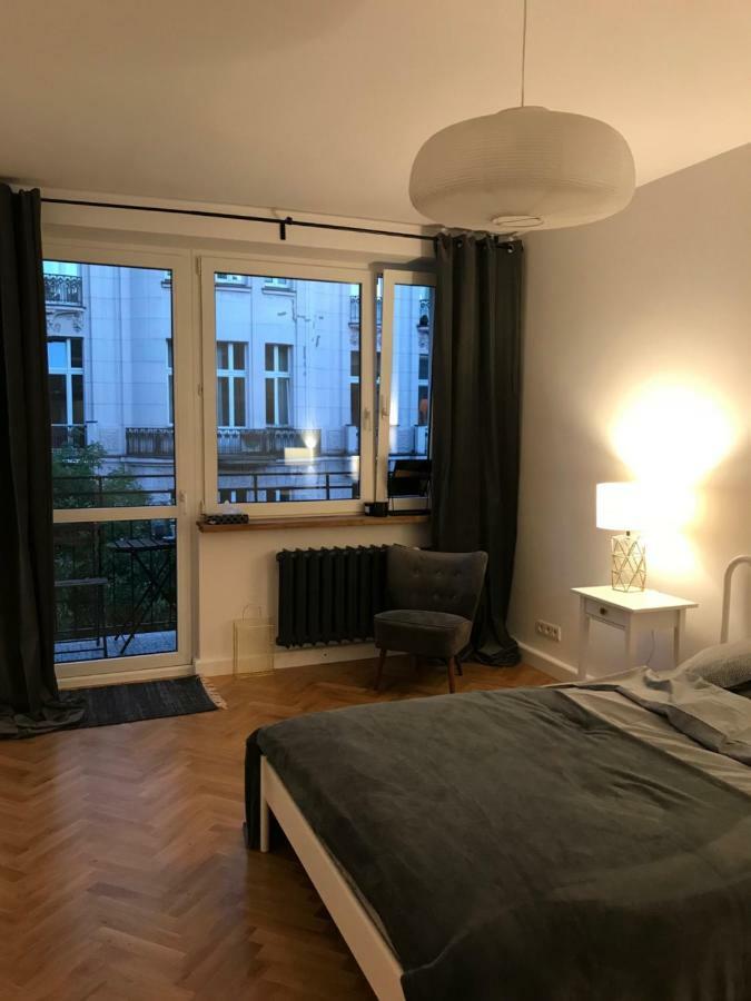 Warszawa Hoza Apartamento Exterior foto