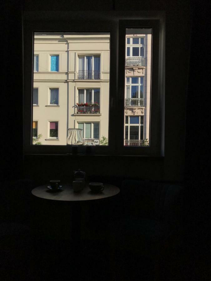 Warszawa Hoza Apartamento Exterior foto